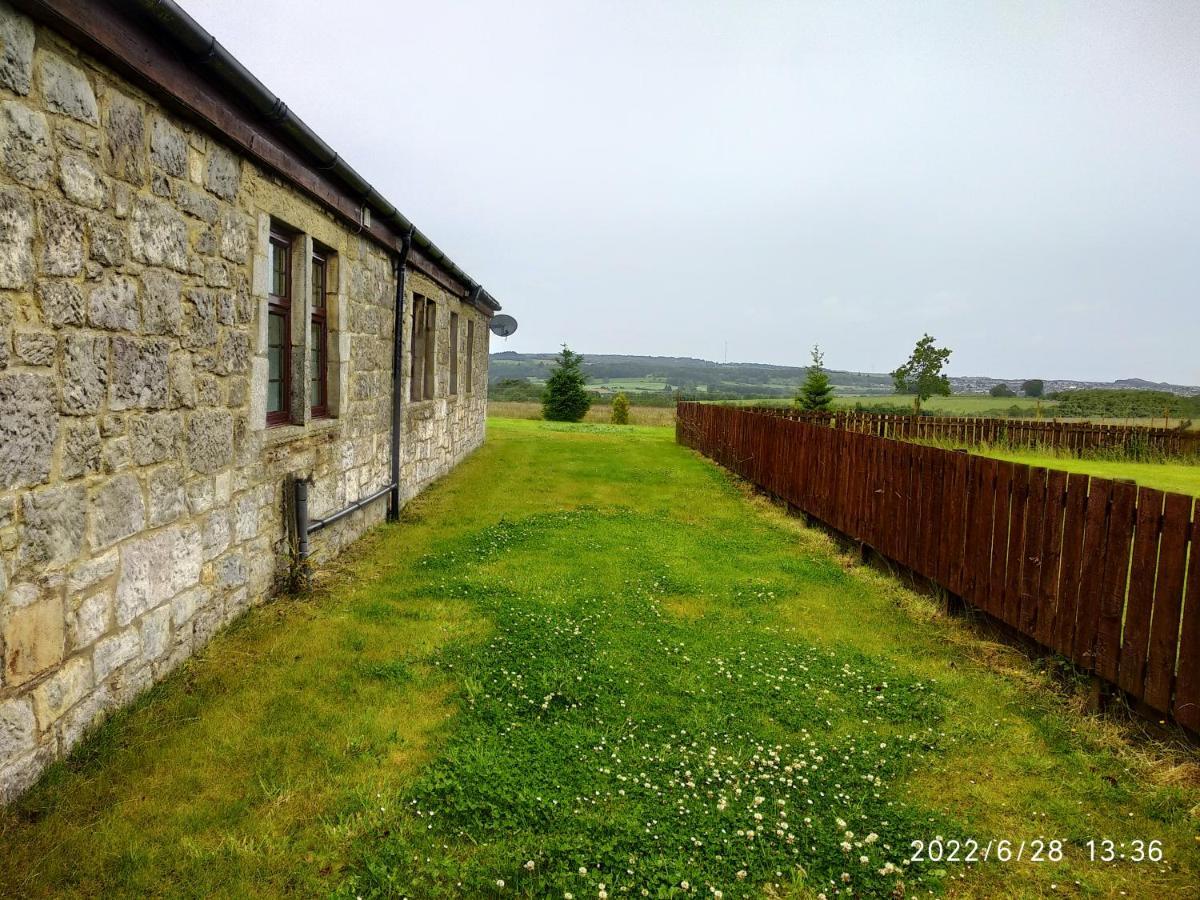Cottage With Panoramic Views Kirk of Shotts Esterno foto